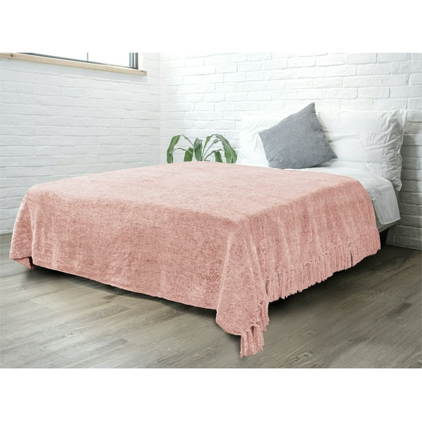 Carvan Pink Throw Perfect For Covering Your Furniture